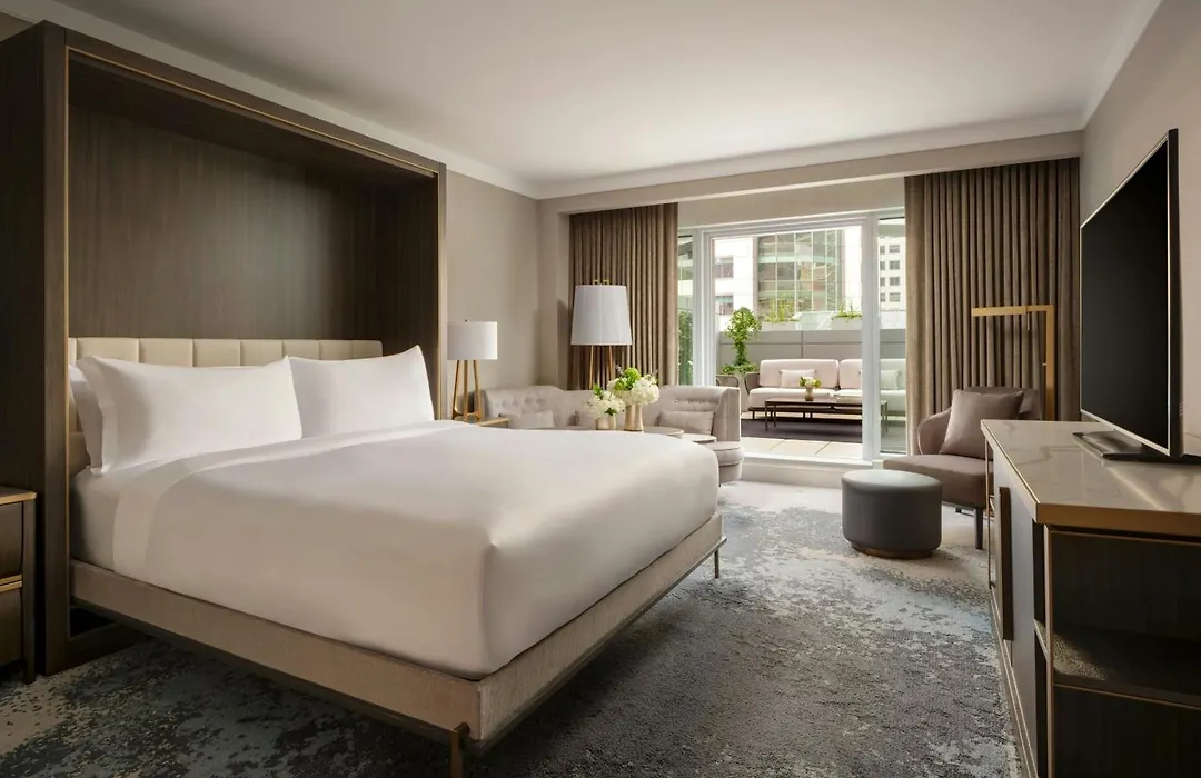 The Ritz-Carlton, Toronto-1